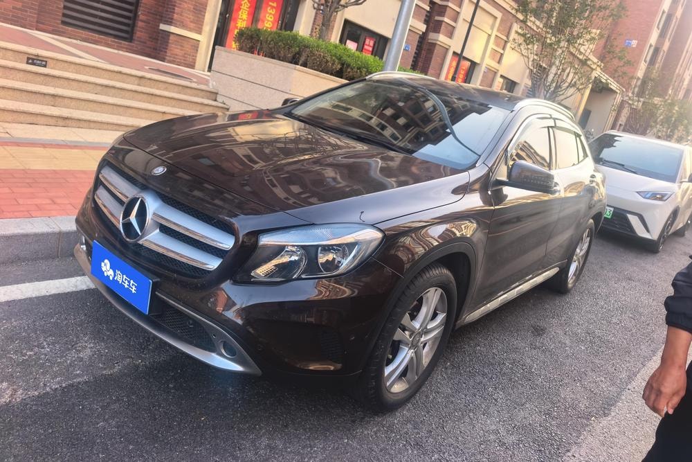 Mercedes-Benz GLA 2016 — фото автомобиля