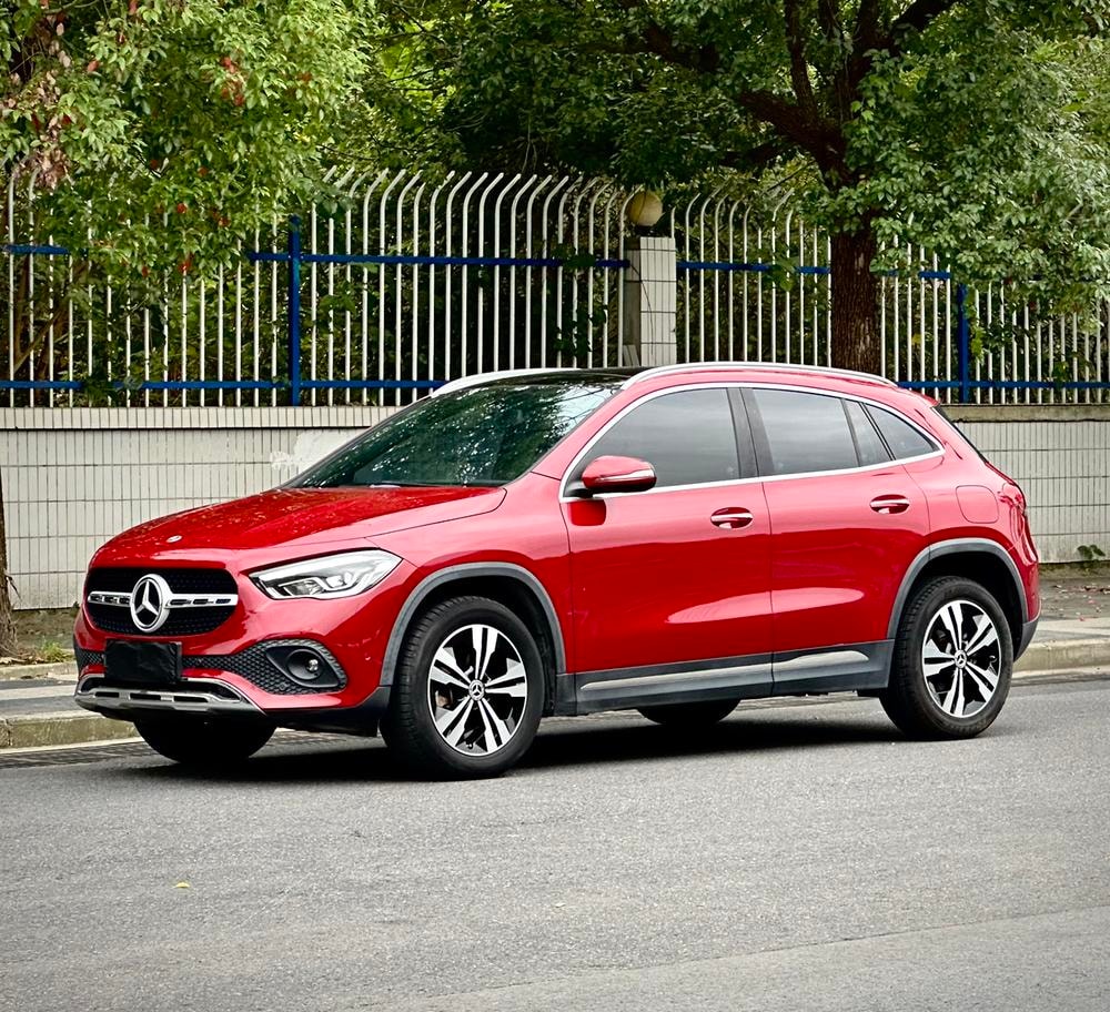 Mercedes-Benz GLA 2020 — фото автомобиля