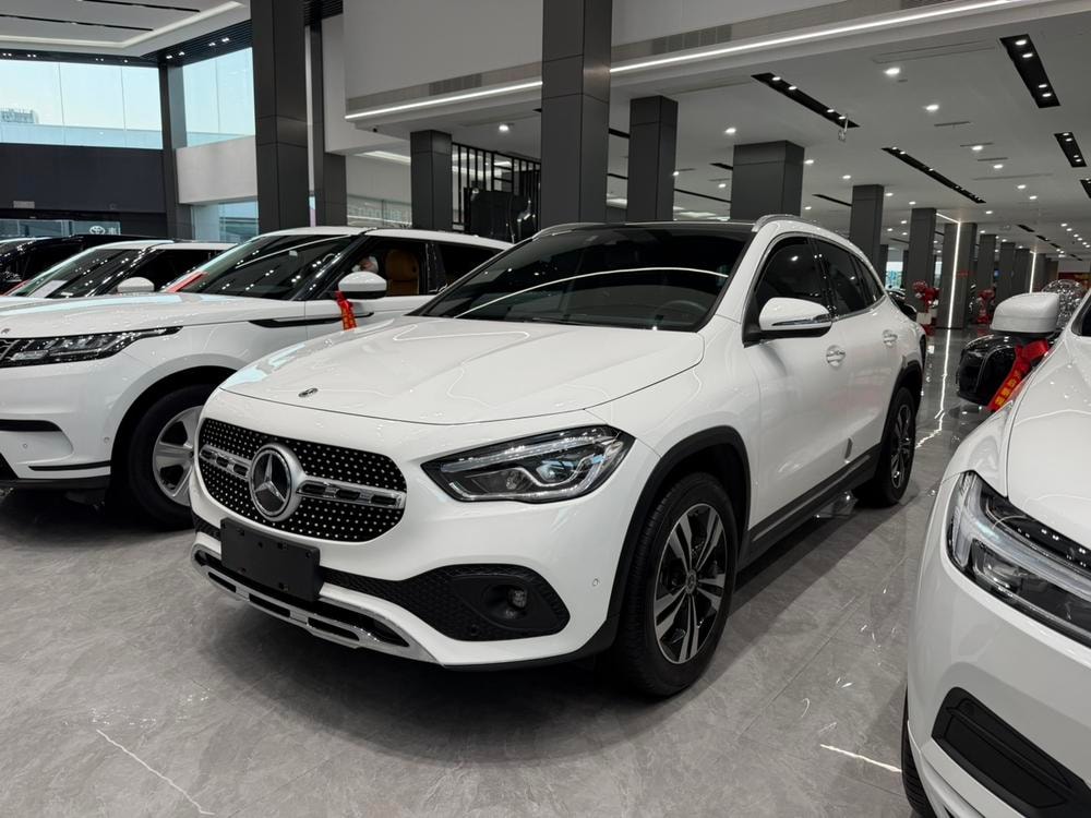 Mercedes-Benz GLA 2022 — фото автомобиля