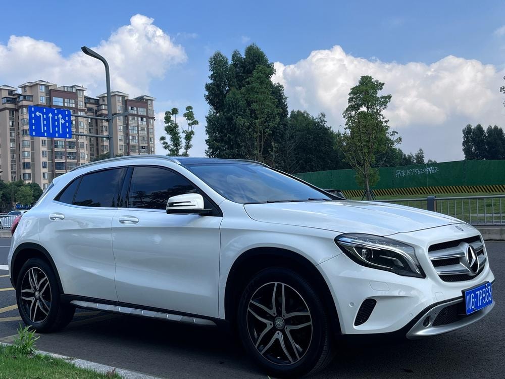 Mercedes-Benz GLA 2016 — фото автомобиля