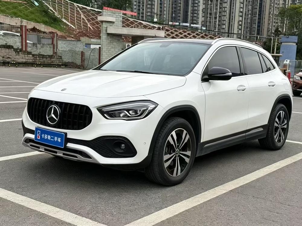Mercedes-Benz GLA 2020 — фото автомобиля