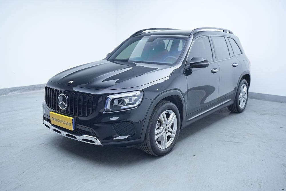 Mercedes-Benz GLB 2023 — фото автомобиля 1