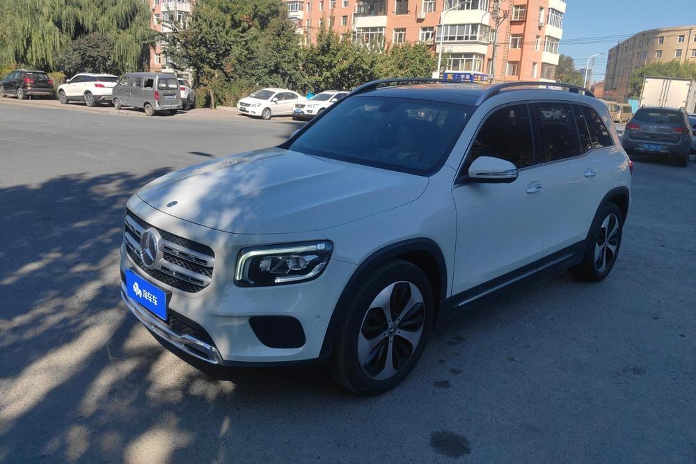 Mercedes-Benz GLB 2021 — фото автомобиля 1