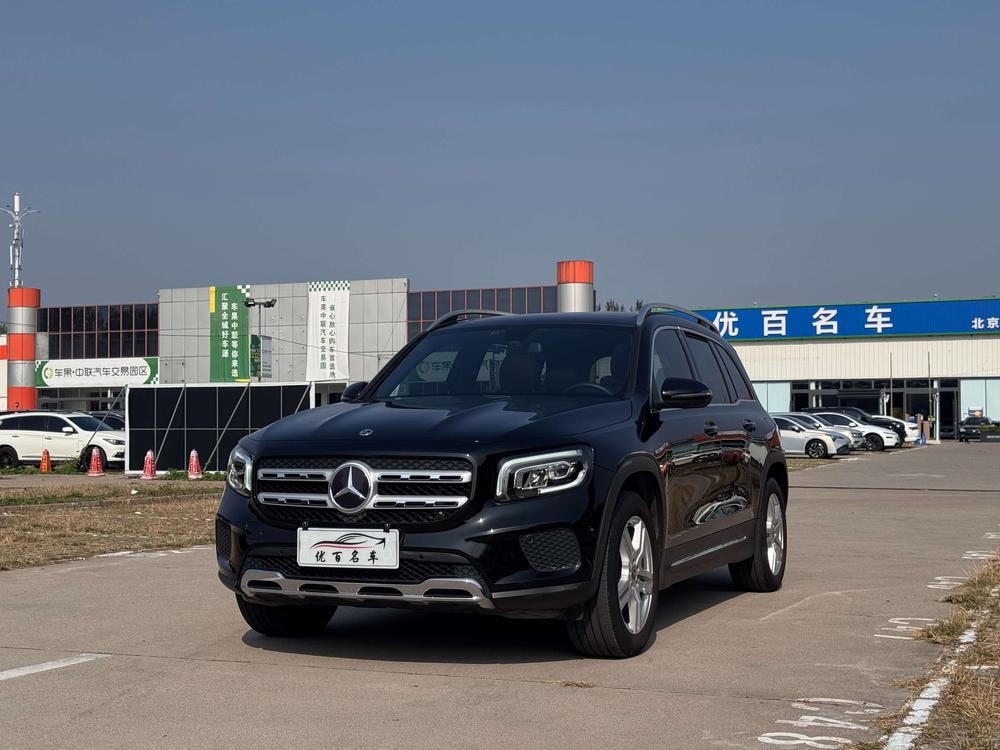 Mercedes-Benz GLB 2022 — фото автомобиля 1