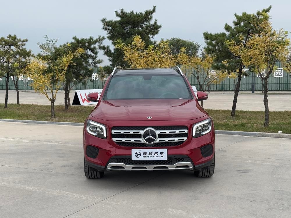 Mercedes-Benz GLB 2021 — фото автомобиля