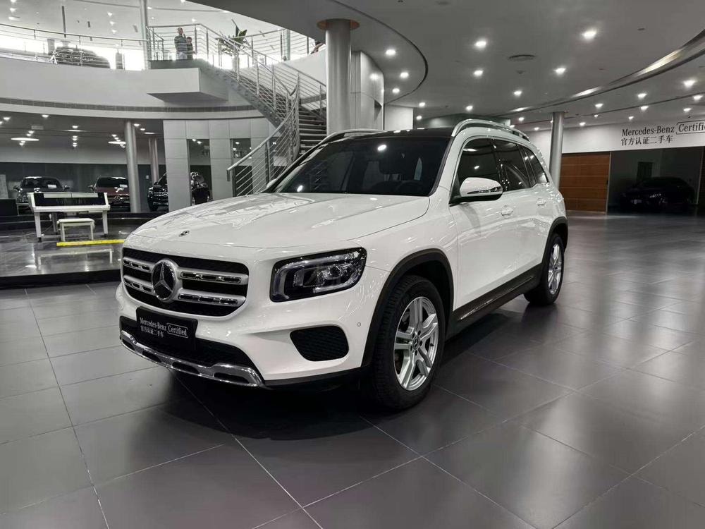 Mercedes-Benz GLB 2023 — фото автомобиля 1