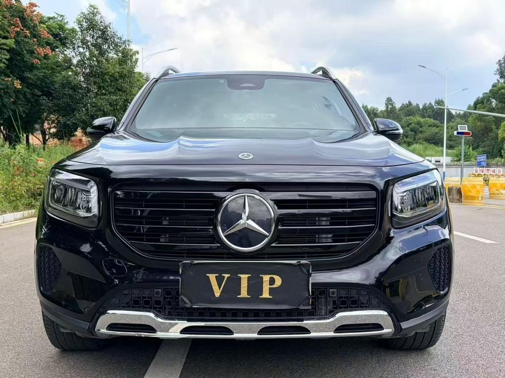 Mercedes-Benz GLB 2024 — фото автомобиля