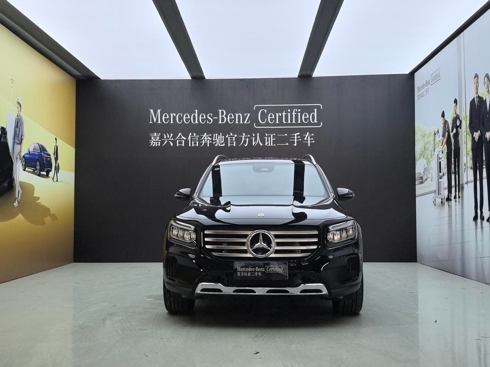 Mercedes-Benz GLB 2025 — фото автомобиля