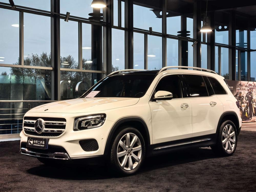 Mercedes-Benz GLB 2020 — фото автомобиля
