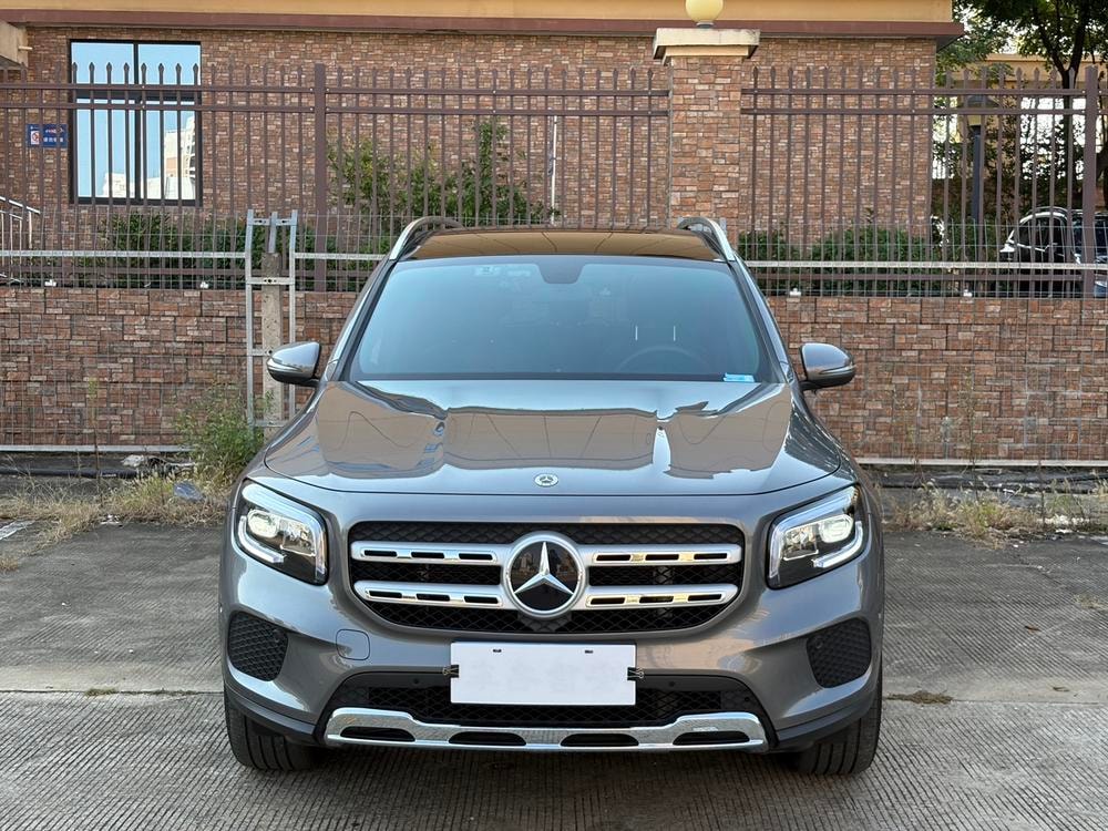 Mercedes-Benz GLB 2023 — фото автомобиля 1