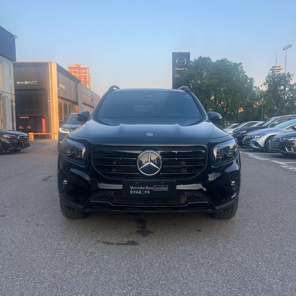 Mercedes-Benz GLB 2024 — фото автомобиля