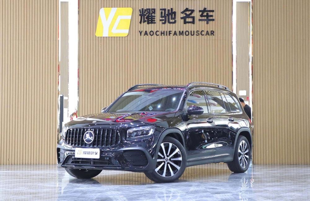 Mercedes-Benz GLB 2024 — фото автомобиля