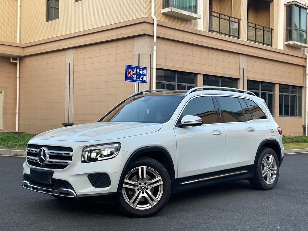 Mercedes-Benz GLB 2019 — фото автомобиля