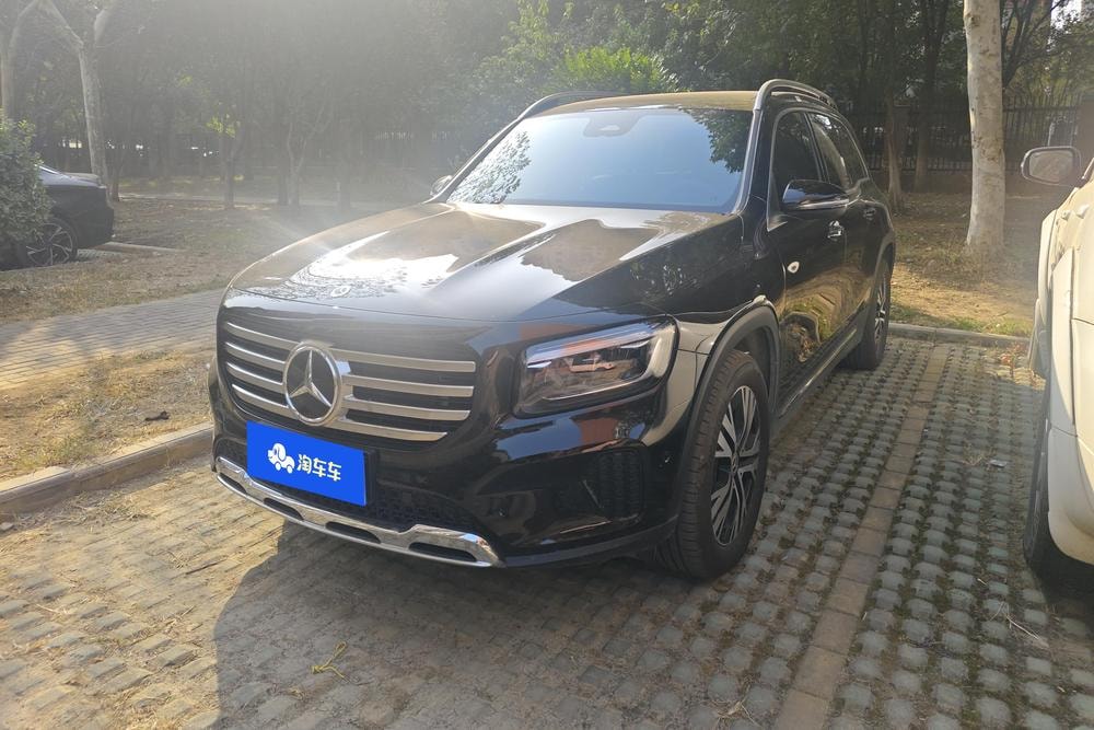 Mercedes-Benz GLB 2025 — фото автомобиля