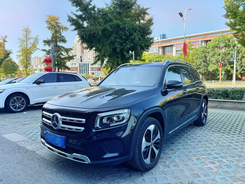 Mercedes-Benz GLB 2022 — фото автомобиля