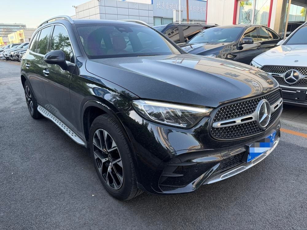 Mercedes-Benz GLC 2023 — фото автомобиля 1