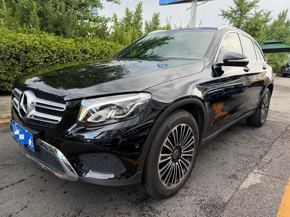 Mercedes-Benz GLC 2018 — фото автомобиля 1