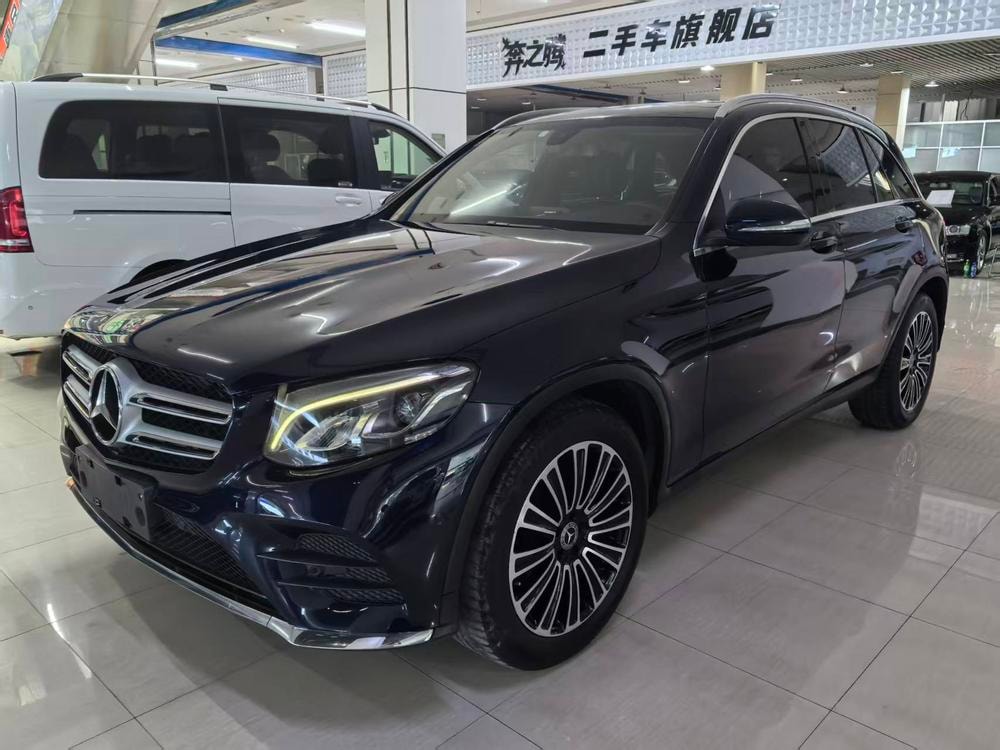Mercedes-Benz GLC 2018 — фото автомобиля
