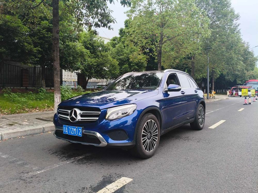 Mercedes-Benz GLC 2018 — фото автомобиля