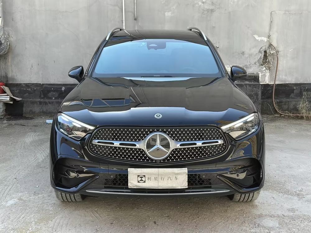 Mercedes-Benz GLC 2023 — фото автомобиля