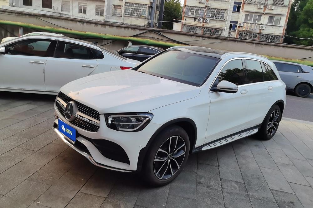 Mercedes-Benz GLC 2021 — фото автомобиля 1