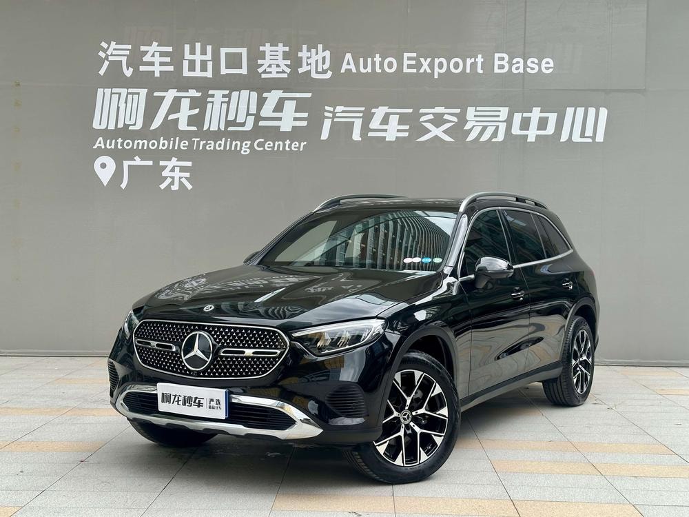 Mercedes-Benz GLC 2025 — фото автомобиля 1