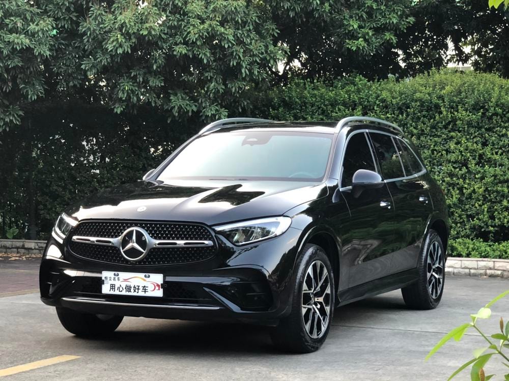 Mercedes-Benz GLC 2023 — фото автомобиля