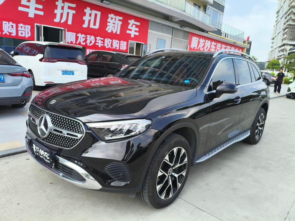Mercedes-Benz GLC 2023 — фото автомобиля