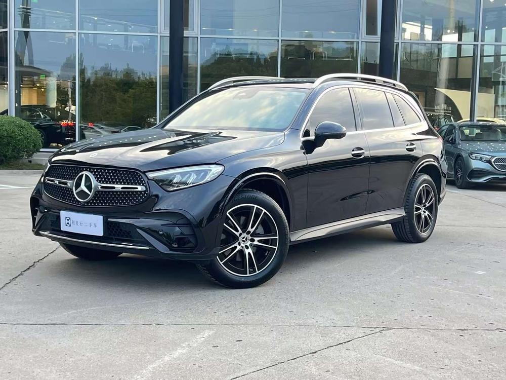 Mercedes-Benz GLC 2024 — фото автомобиля 1