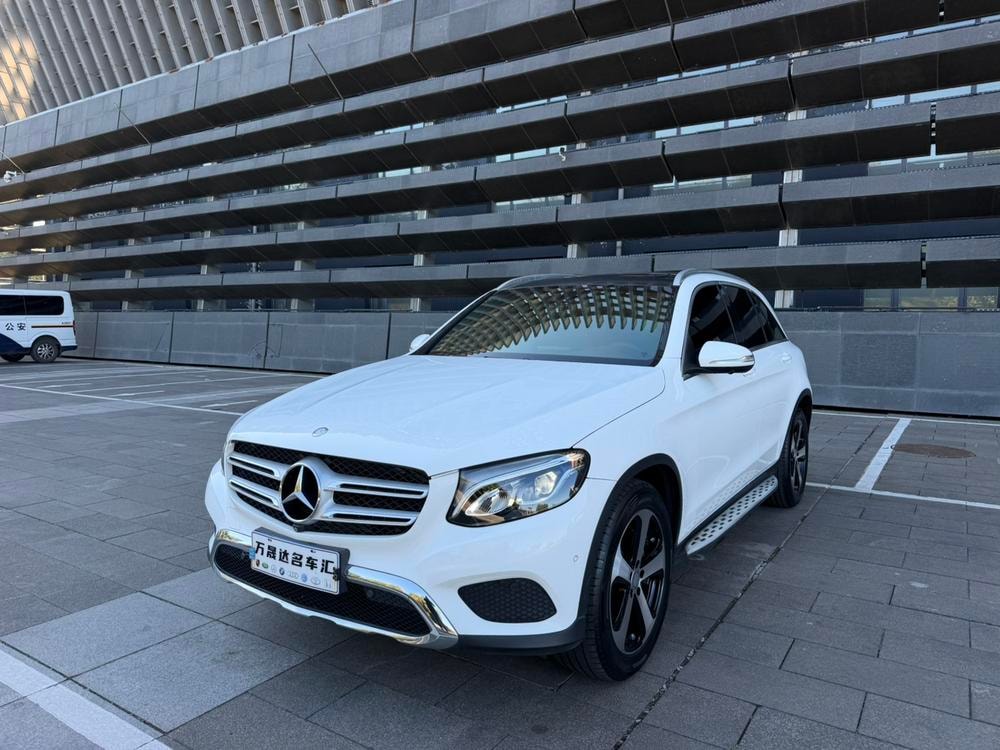 Mercedes-Benz GLC 2016 — фото автомобиля 1