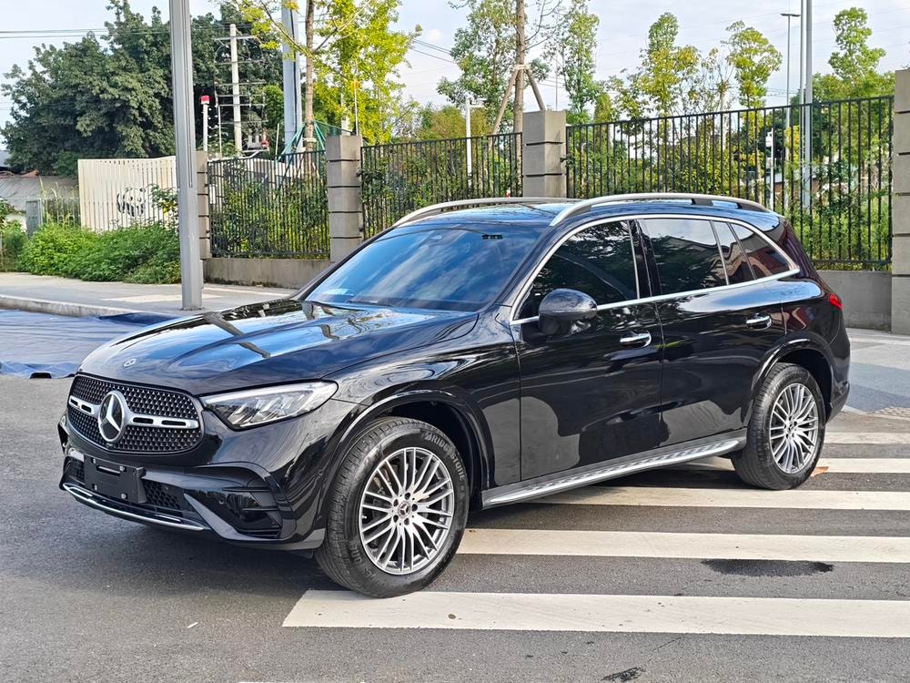 Mercedes-Benz GLC 2024 — фото автомобиля