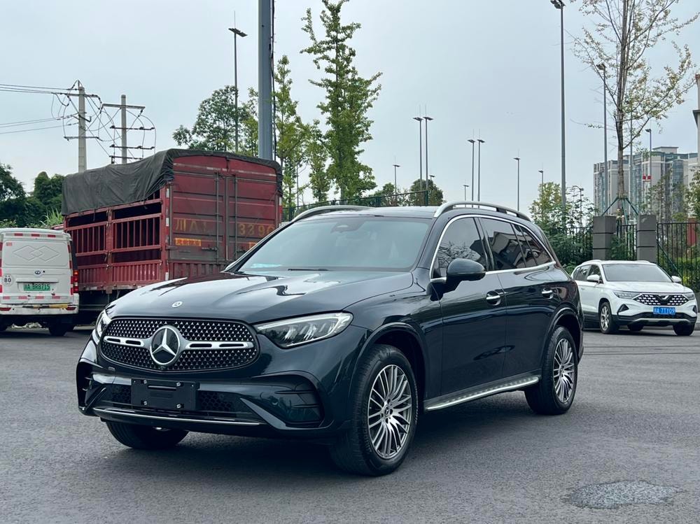 Mercedes-Benz GLC 2023 — фото автомобиля