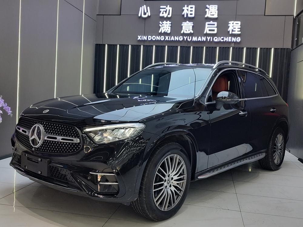 Mercedes-Benz GLC 2023 — фото автомобиля