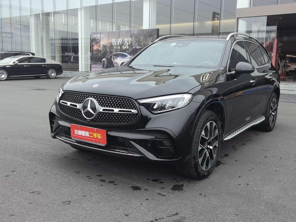 Mercedes-Benz GLC 2023 — фото автомобиля