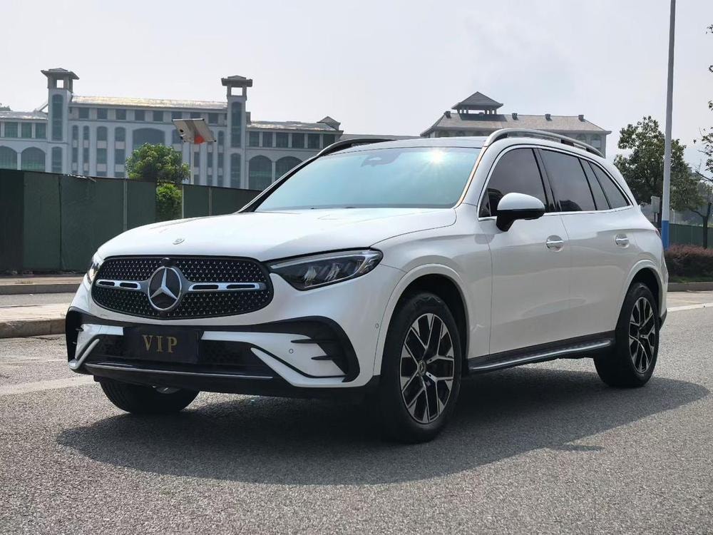Mercedes-Benz GLC 2023 — фото автомобиля