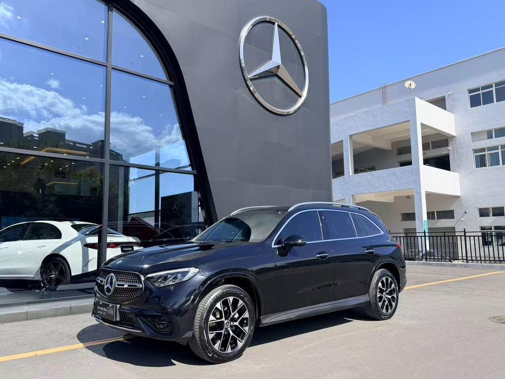 Mercedes-Benz GLC 2023 — фото автомобиля