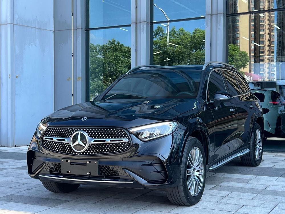 Mercedes-Benz GLC 2024 — фото автомобиля 1