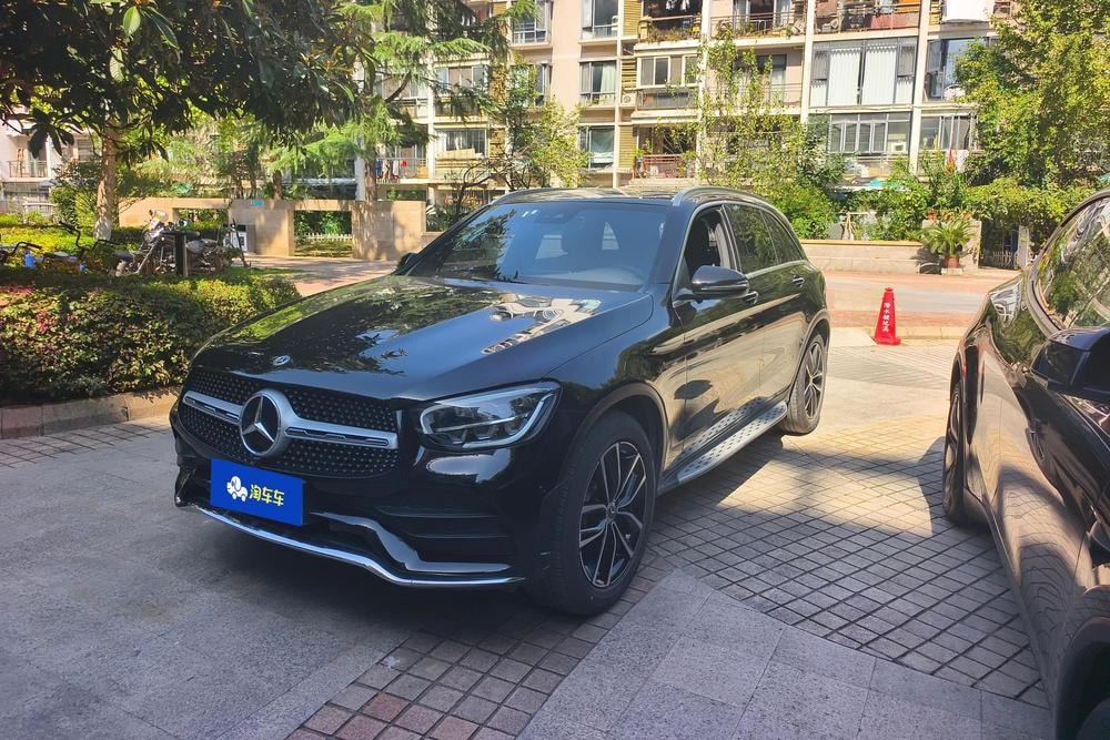 Mercedes-Benz GLC 2021 — фото автомобиля