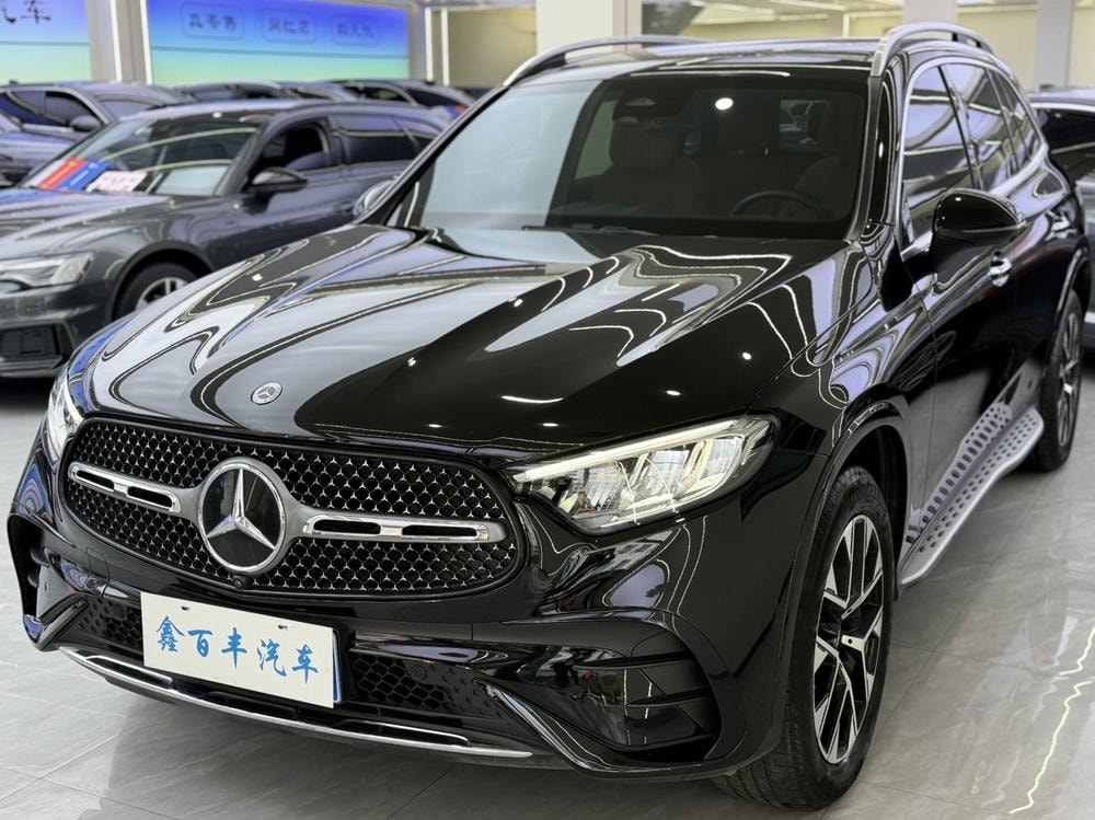 Mercedes-Benz GLC 2023 — фото автомобиля