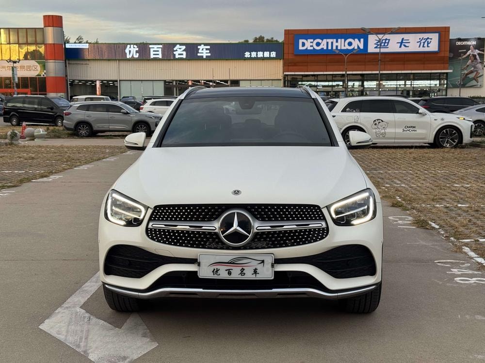 Mercedes-Benz GLC 2022 — фото автомобиля 1