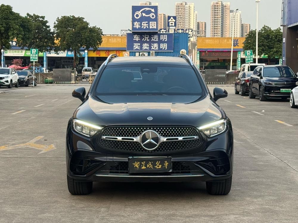 Mercedes-Benz GLC 2024 — фото автомобиля 1