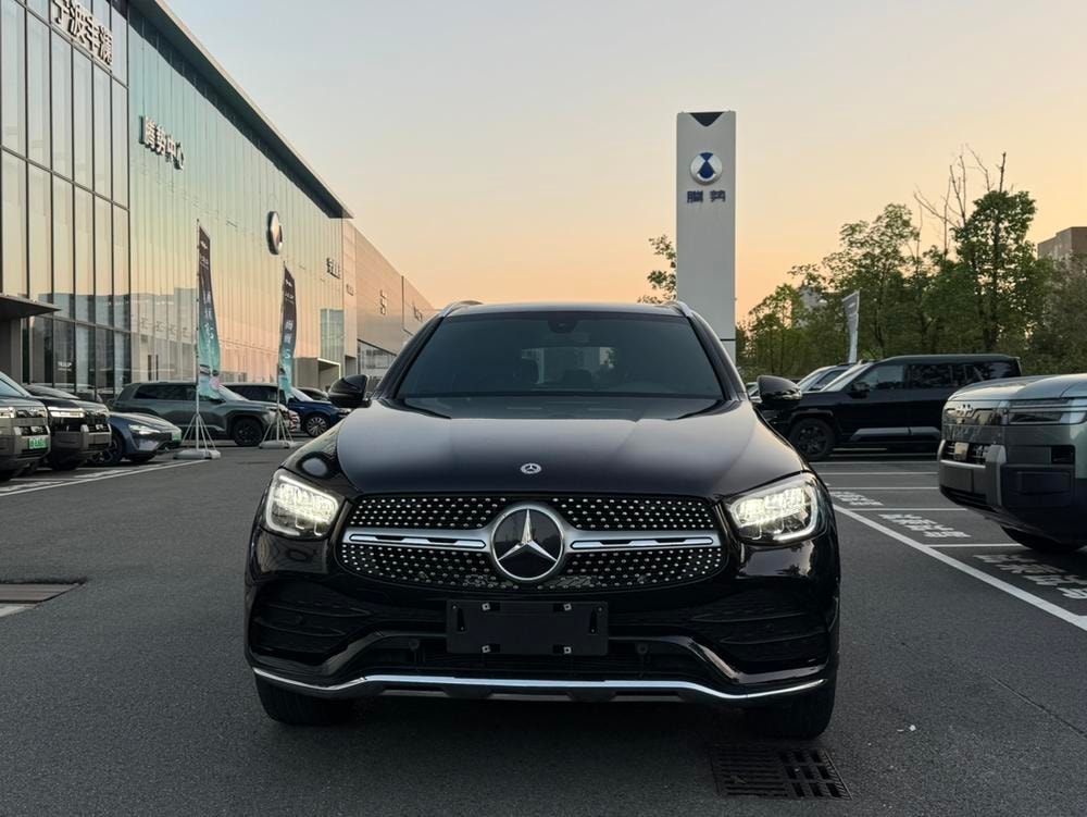Mercedes-Benz GLC 2020 — фото автомобиля 1