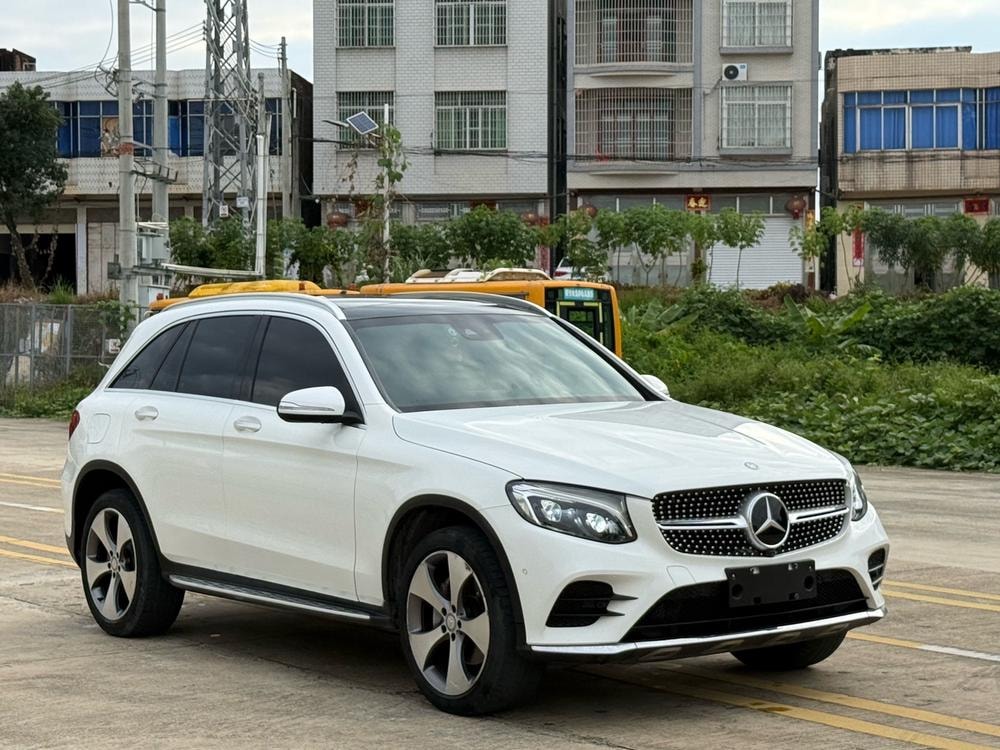 Mercedes-Benz GLC 2017 — фото автомобиля