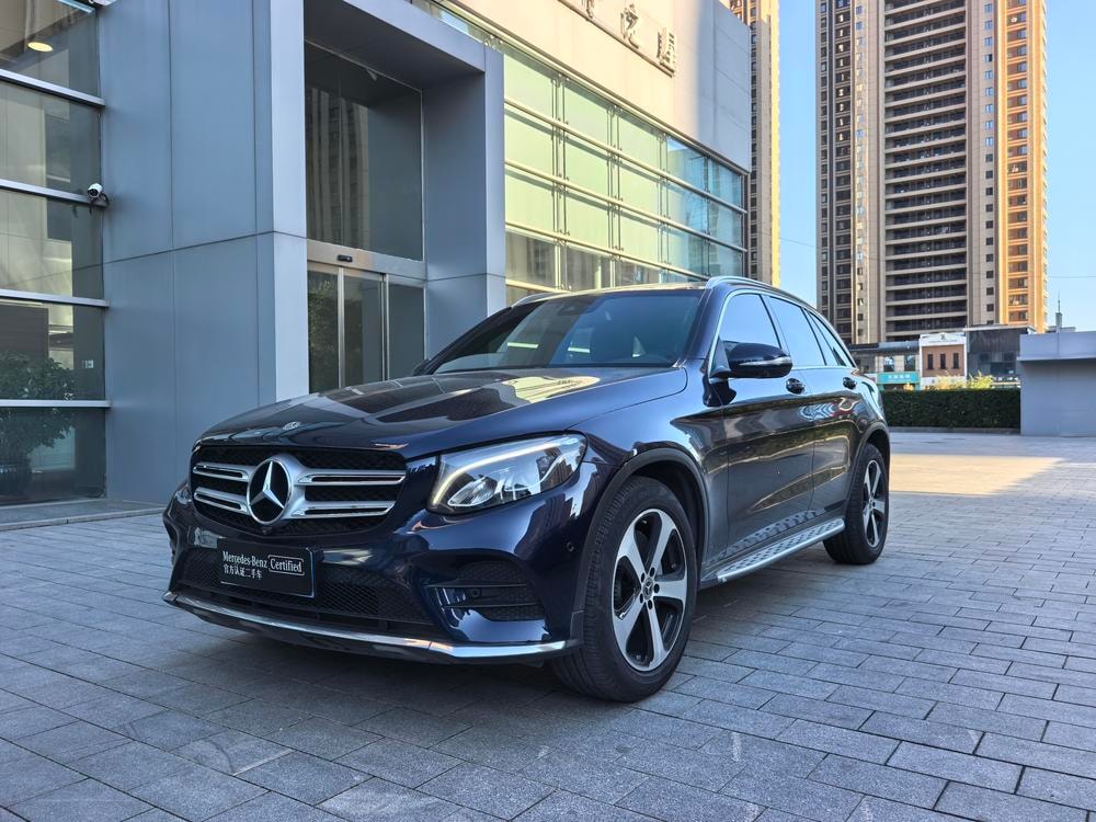 Mercedes-Benz GLC 2018 — фото автомобиля 1