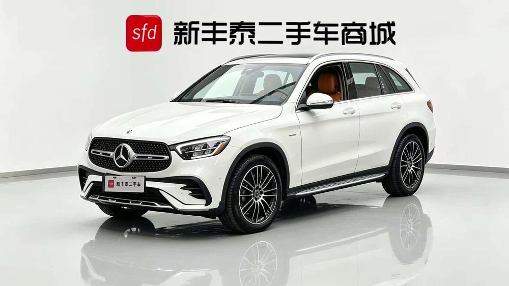Mercedes-Benz GLC 2023 — фото автомобиля 1