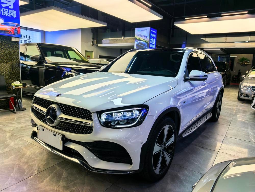 Mercedes-Benz GLC 2022 — фото автомобиля 1