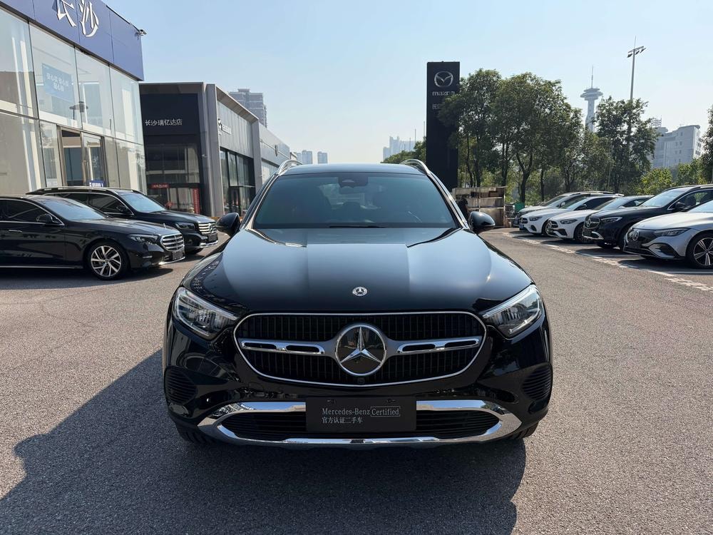 Mercedes-Benz GLC 2023 — фото автомобиля 1