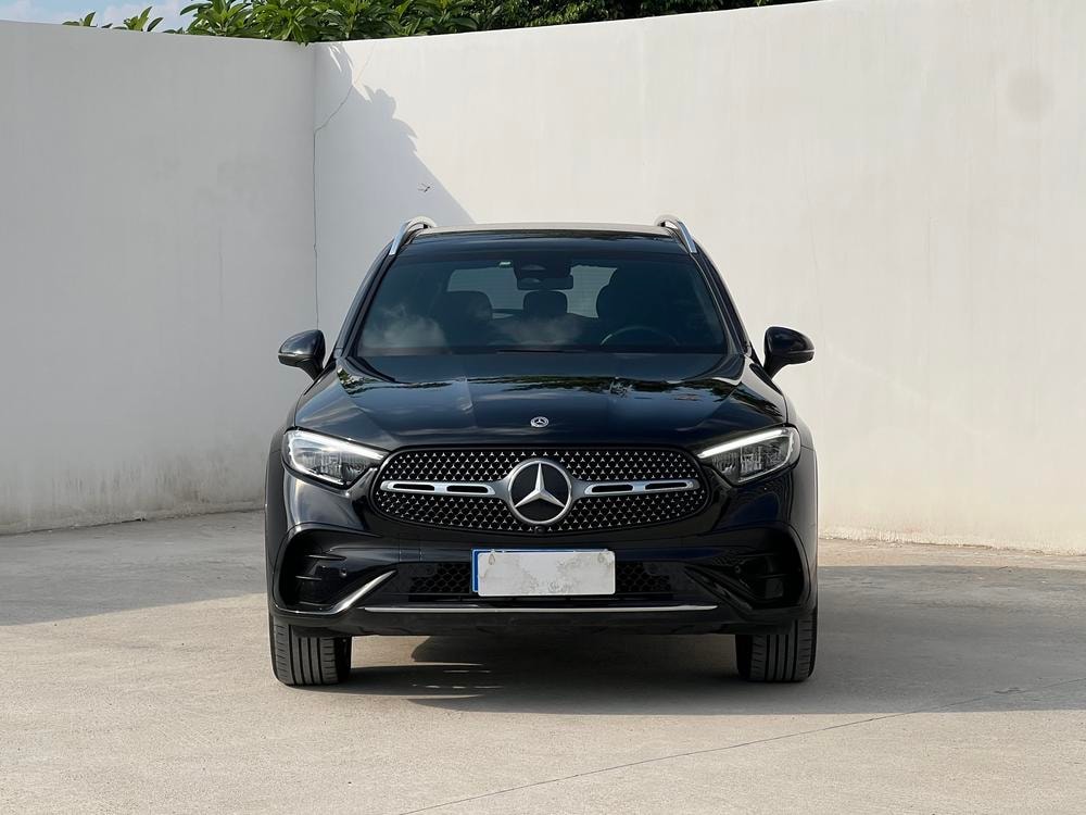 Mercedes-Benz GLC 2025 — фото автомобиля 1