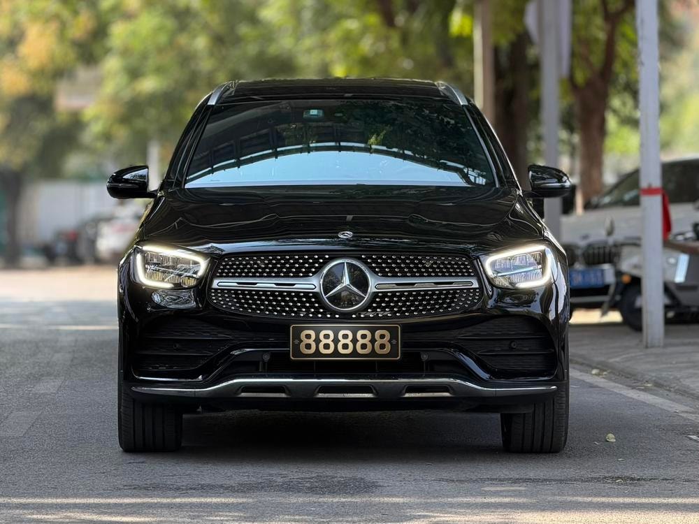 Mercedes-Benz GLC 2022 — фото автомобиля 1