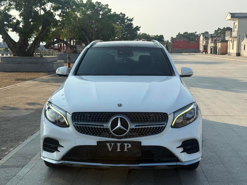 Mercedes-Benz GLC 2018 — фото автомобиля 1